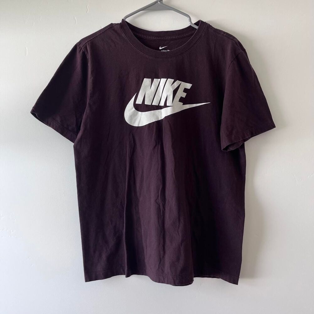 Nike Men's Brown and Purple T-shirt